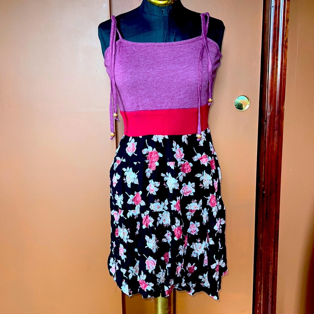 Urban Renewal Floral Ditzy Babydoll Dress. 90s-look size S/M.